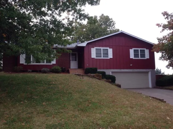 1031 Lakeview St, Milford, KS 66514