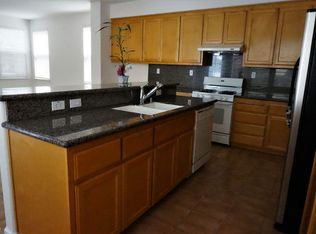 927 Oakes St, East Palo Alto, CA 94303