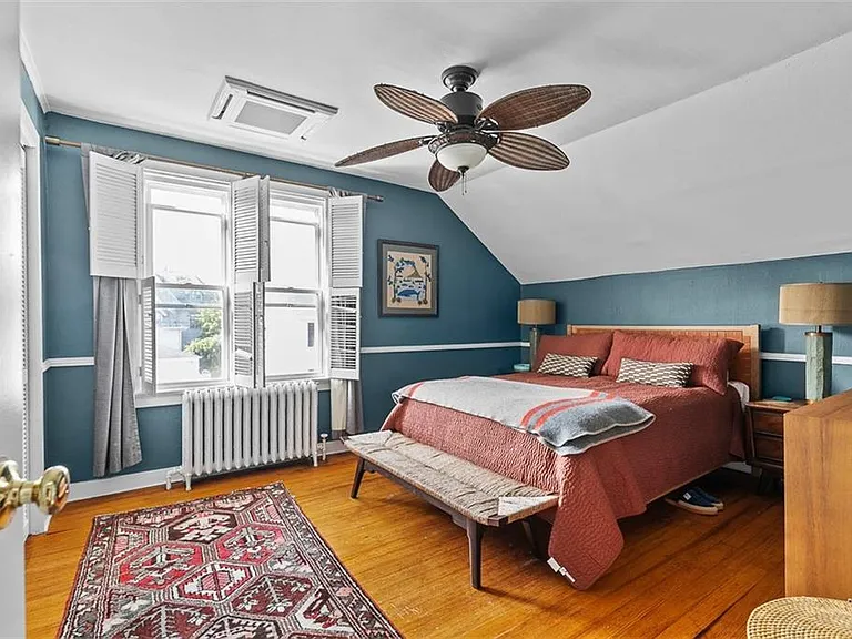 46 Hammond St — Photo 15