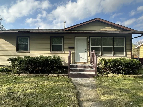 2009 221st St, Sauk Village, IL 60411