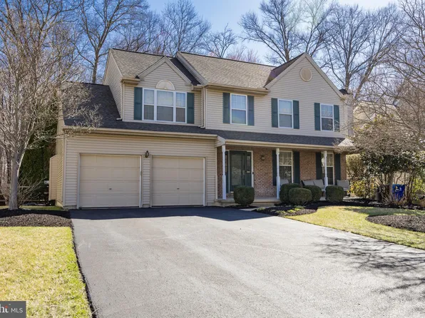 5 Charles Poin, Newark, DE 19702