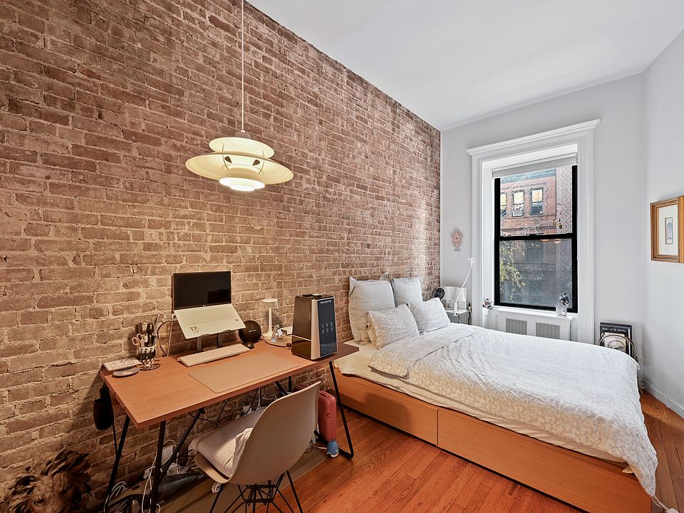 1st image of 31 W 70th St APT 7