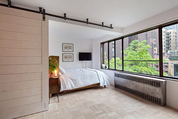 Rented by PocketBroker Inc | media 3