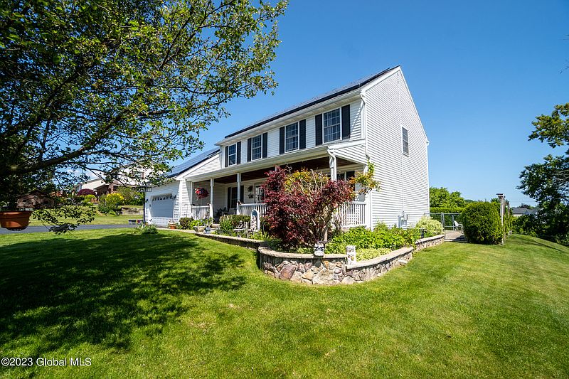 2nd image of 40 Balboa Drive