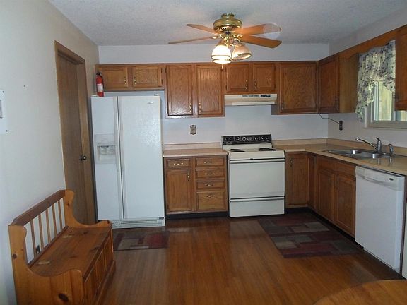 Spacious Kitchen!  All Appliances Stay!