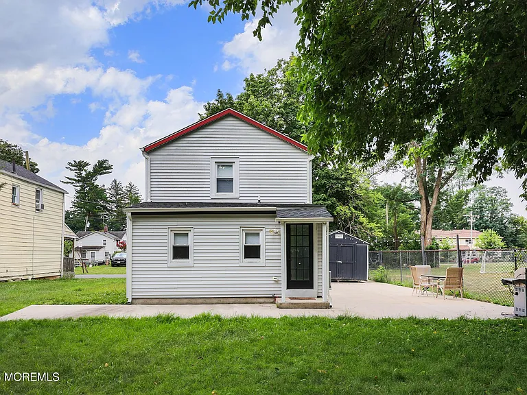 17 Clinton St — Photo 28