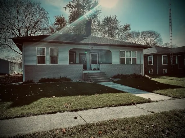 310 E Lincoln St, Saybrook, IL 61770