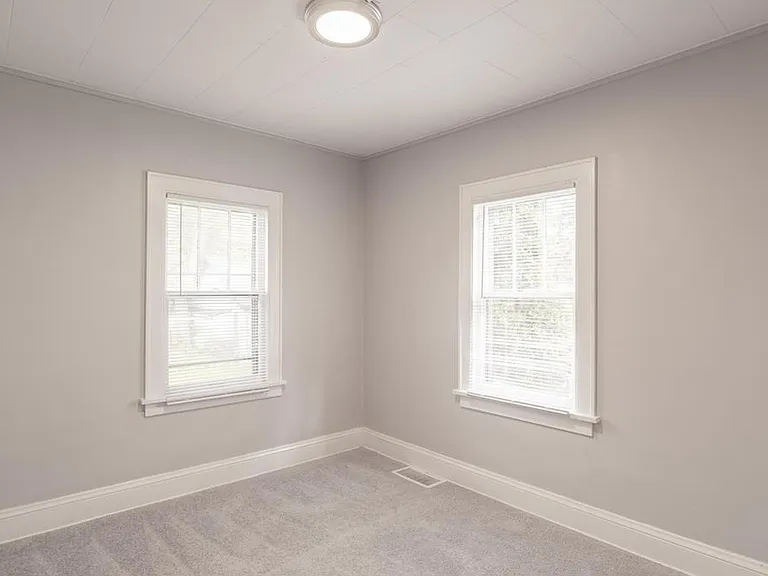 4020 Emerson Ave N — Photo 18