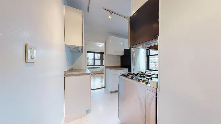 Rented by Bond New York | media 12