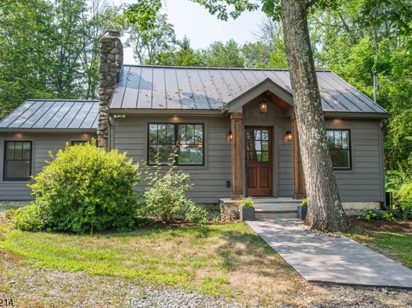 24 Lakeview Point Ave, Frankford Twp., NJ 07826