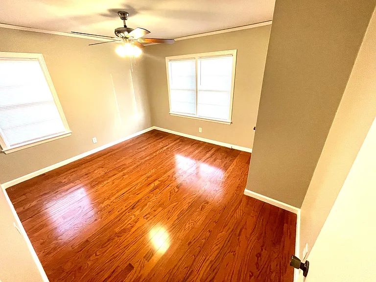 4576 Willow Rd — Photo 12