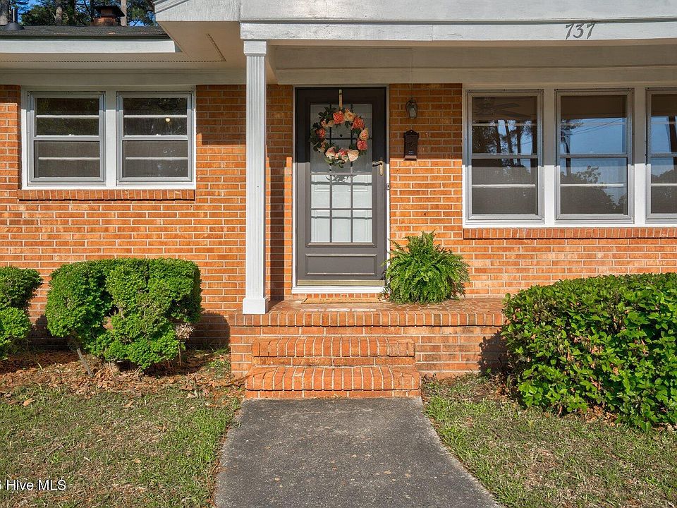 1st image of 737 W Haven Boulevard