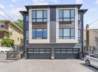 412 4th St #A, Palisades Park, NJ 07650