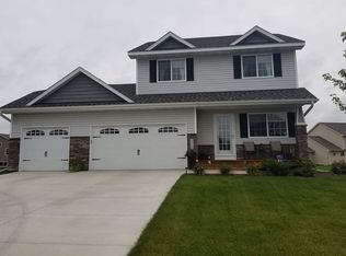 1710 Redhawk Way, Mayer, MN 55360