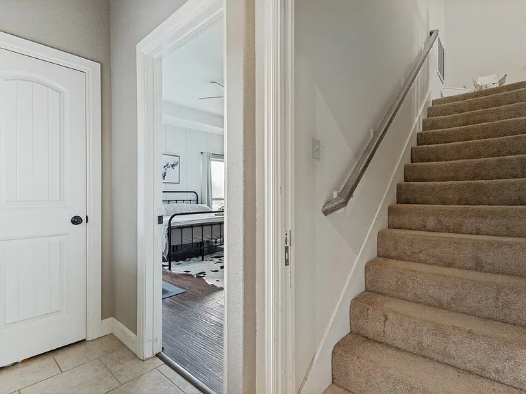 5584 Justine Pl — Photo 25