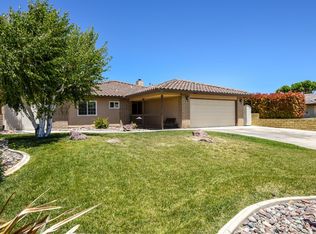 17900 Cumberland Way, Victorville, CA 92395