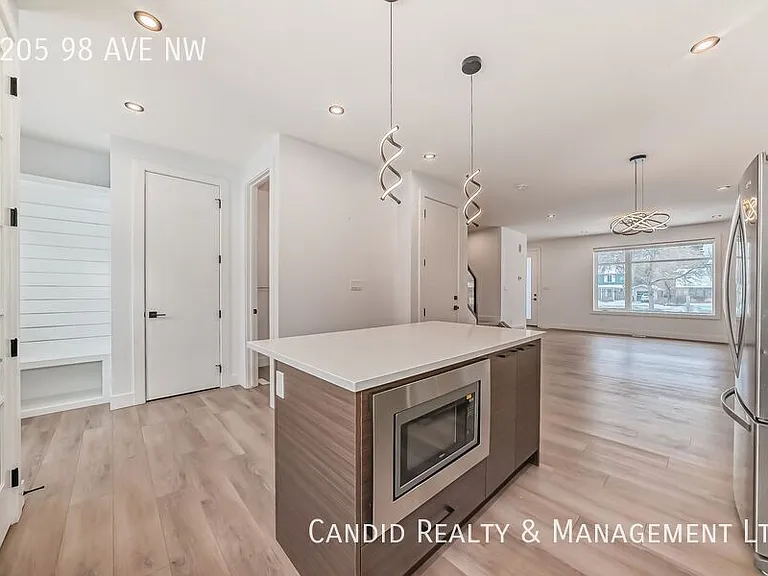 8205 98th Ave NW — Photo 5