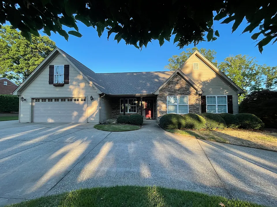 114 Blue Ridge Dr