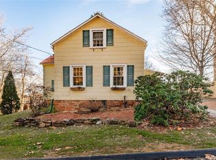 26 Woodland St, Simsbury, CT 06070