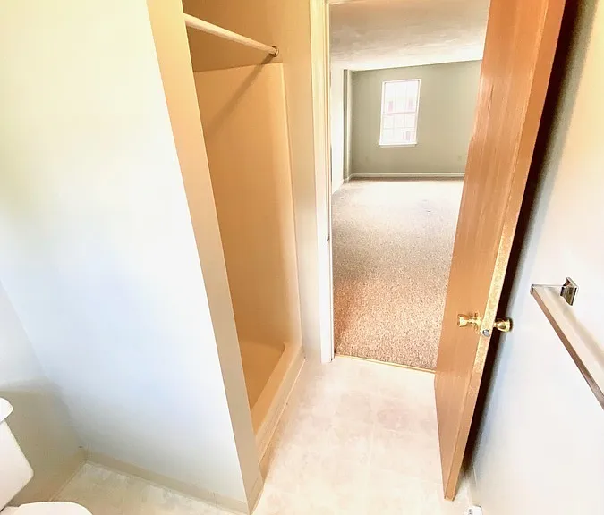 Apple Valley Dr — Photo 27