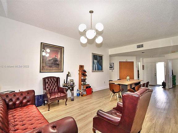 4th image of 16334 Malibu Dr