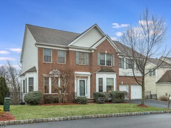 73 Hickory Hill Blvd, Totowa Boro, NJ 07512