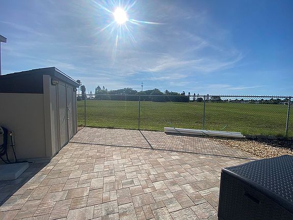 Private lot hear the ocean