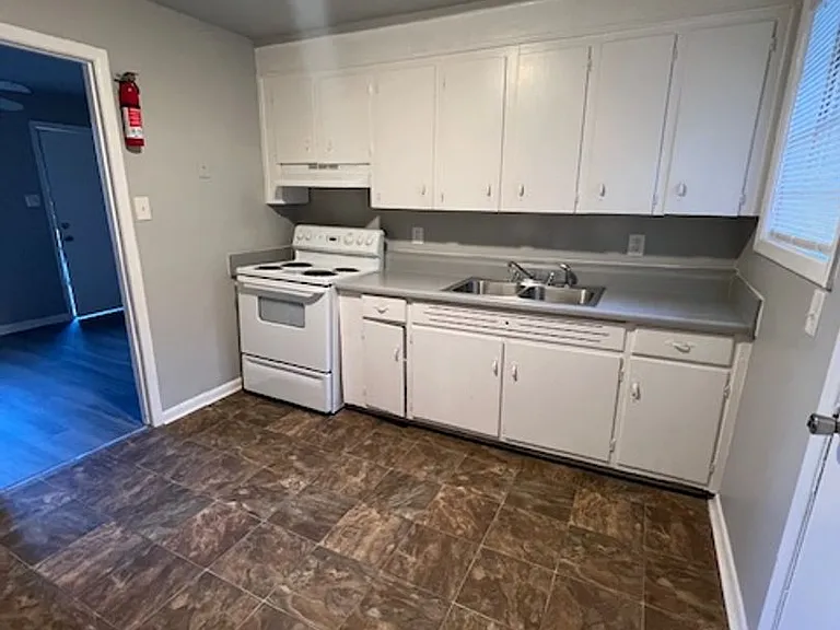 615 Cedarwood Dr — Photo 24