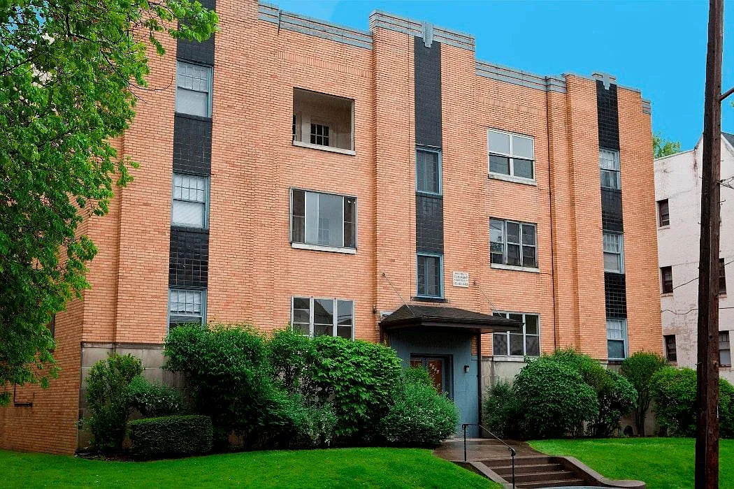 2 bed, 1025 sqft, $1,753 — Photo 1