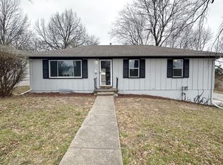 601 E 90th St, Kansas City, MO 64131