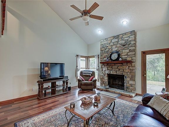 5th image of 2342 Calaveras Way