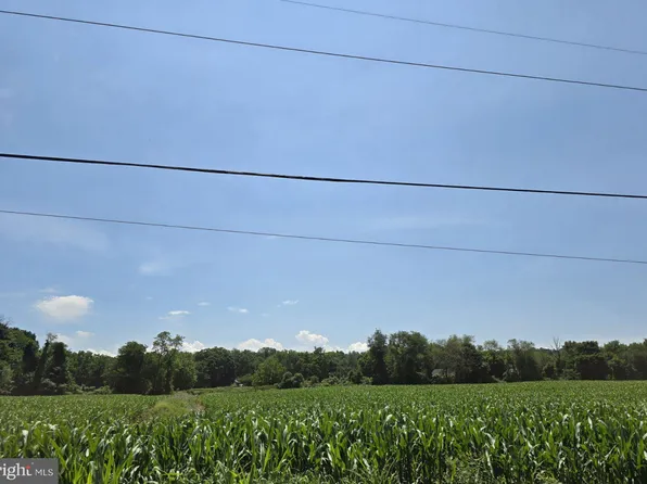 Chestnut St, Mertztown, PA 19539