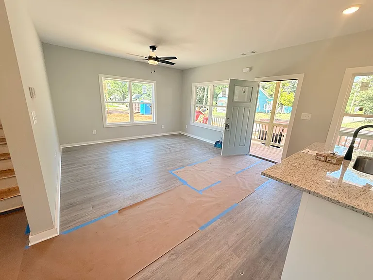 785 Whitehall Rd — Photo 3