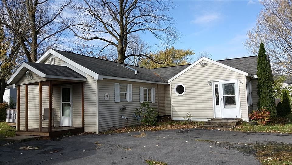 2nd image of 6425 Wembridge Dr