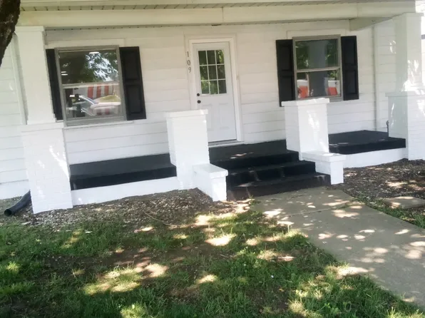109 E Lake St, Irvington, KY 40146