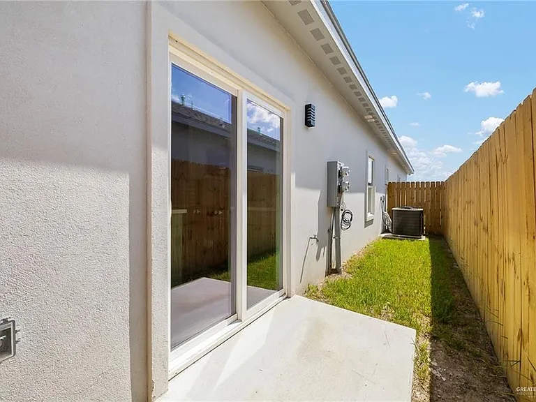 5705 Notre Dame Ave #3 — Photo 17