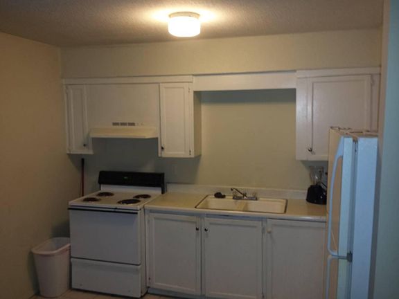 4th image of 227 Garfield Ave APT G