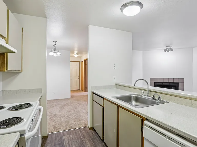 Poplar Lane Apartments — Photo 71