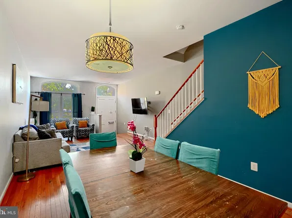 2204 N Calvert St, Baltimore, MD 21218