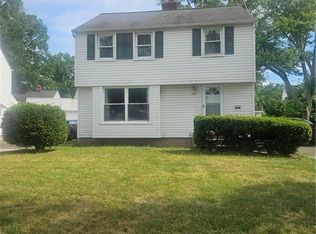 3898 Salisbury Rd, South Euclid, OH 44121