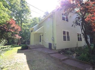 80 Maple Hollow Rd, New Hartford, CT 06057