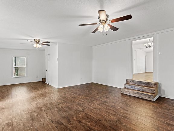 4th image of 1924 Connally St