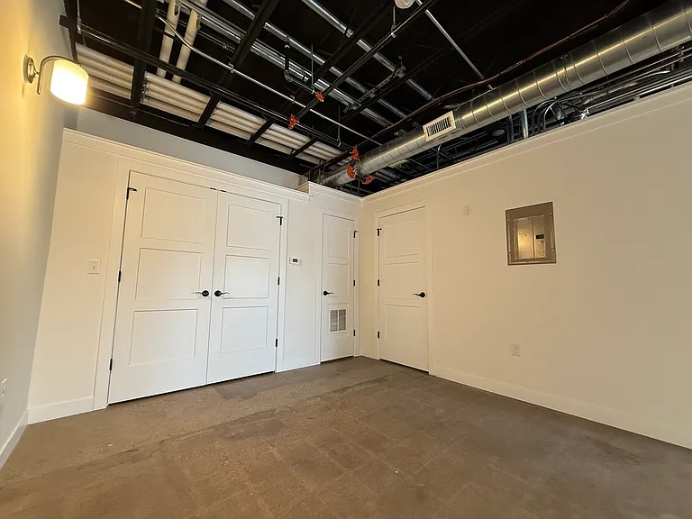 511 S 5th St E — Photo 8