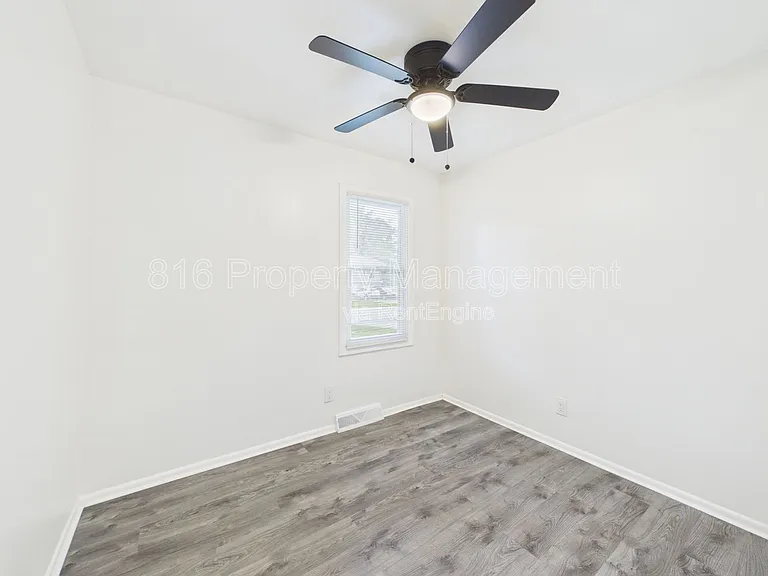 11018 Booth Ave — Photo 12