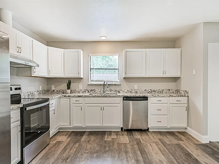 5220 Krueger Dr — Photo 24
