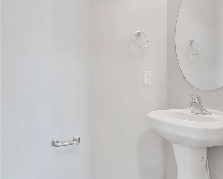 155 Cartledge Ln — Photo 3