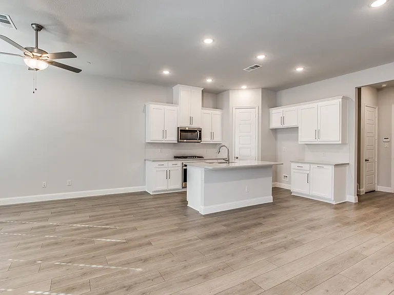 4628 Piedras Lanzar Dr — Photo 6