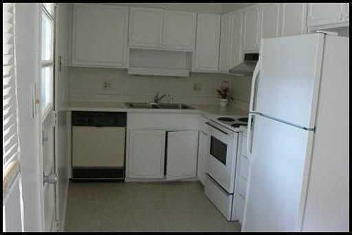 Kitchen with appliances