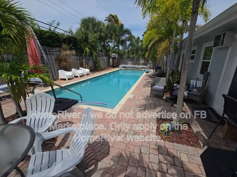 1917 NE 26th St — Photo 2