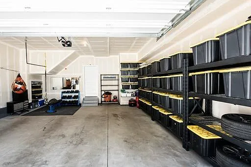 garage 2 car oversized w/storage